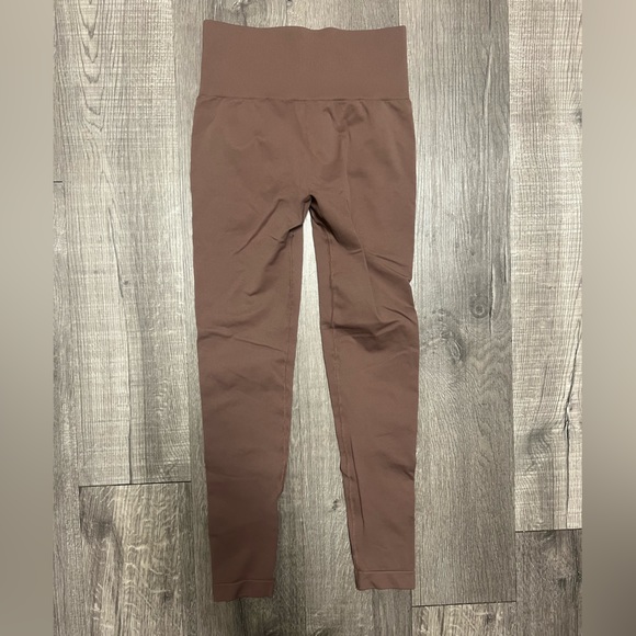 🖤Workout/Lounge Set 🖤 - Picture 3 of 5